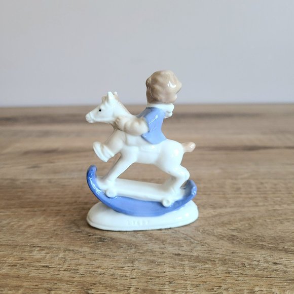 Vintage porcelain ceramic girl's on rocking horse figurine. - Picture 4 of 6